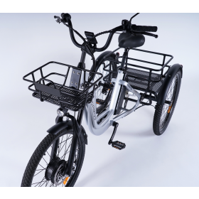 Option panier avant pour le tricycle Essentiel