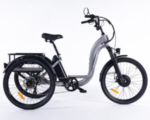 Vue lat&eacute;rale droit du tricycle adulte &eacute;lectrique Essentiel