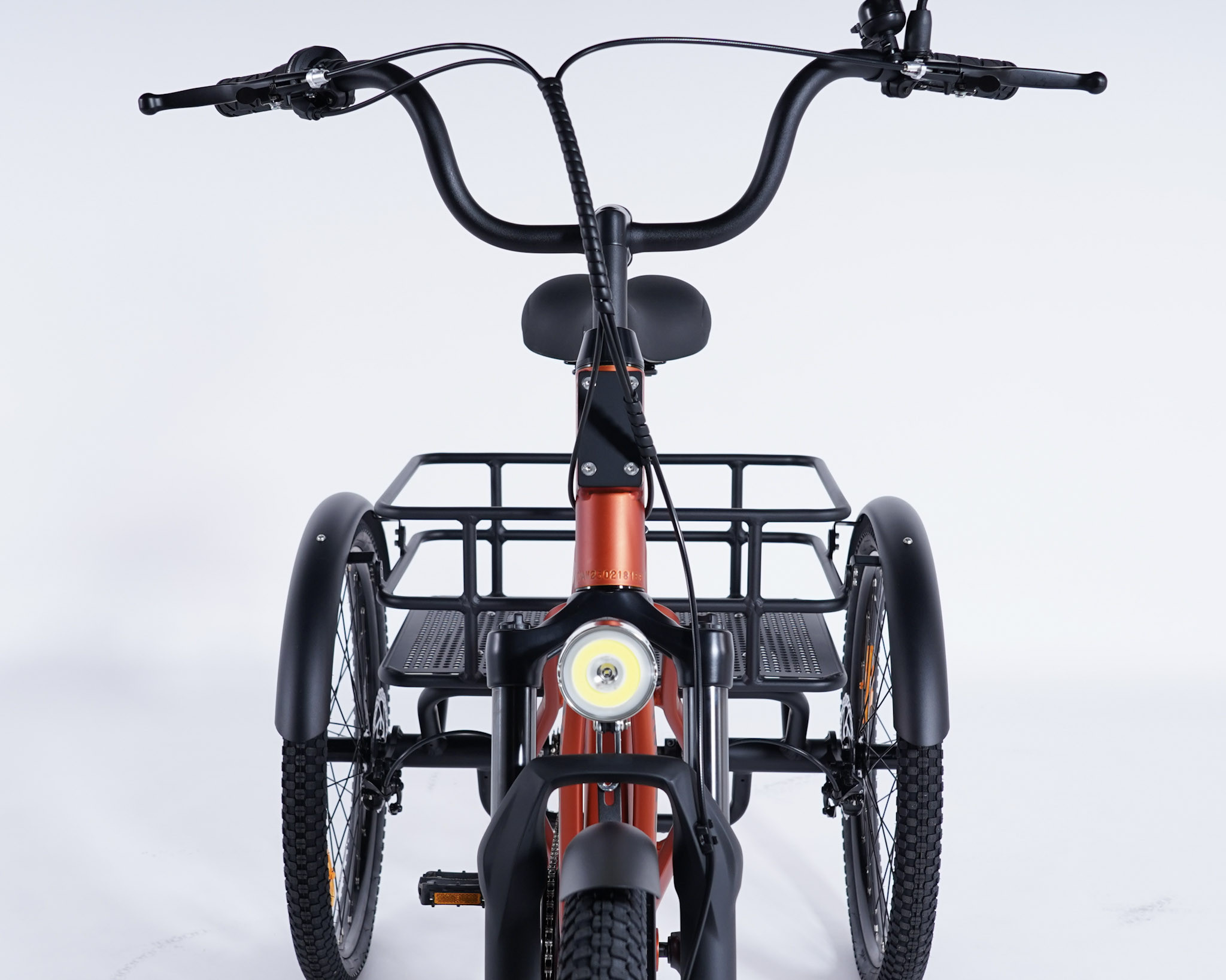 Tricycle adulte Damius ESSENTIEL phare avant et feu arrière à piles