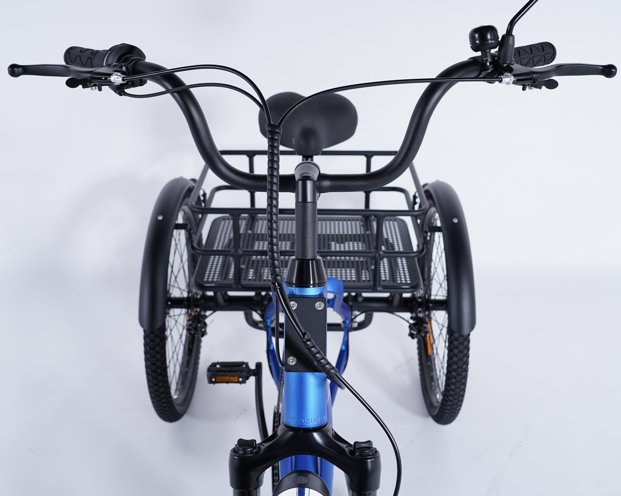 Tricycle stable adulte Damius ESSENTIEL version urbaine pour déplacement quotidien